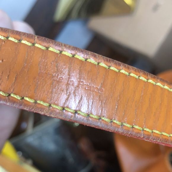 LOUIS VUITTON Cipango Gold Noe Epi Leather Tote Drawstring Bucket Shoulder Bag - Picture 15 of 17